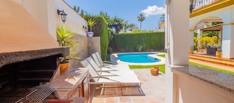 Cubo's Villa Yedra Guadalmar / Close to the beach / pool heated / wifi / BBQ