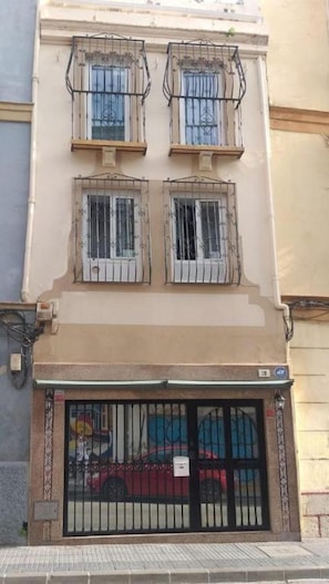 Front of property - AYZ Frailes - Auto check-in property (Málaga)