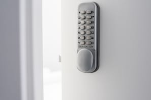 Interior entrance - AYZ Frailes - Auto check-in property (Málaga)