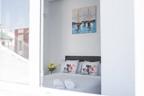 Comfort Double Room, Non Smoking, Private Bathroom | Individually decorated, desk, laptop workspace, blackout curtains - AYZ Frailes - Auto check-in property (Málaga)