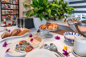 Free daily full breakfast