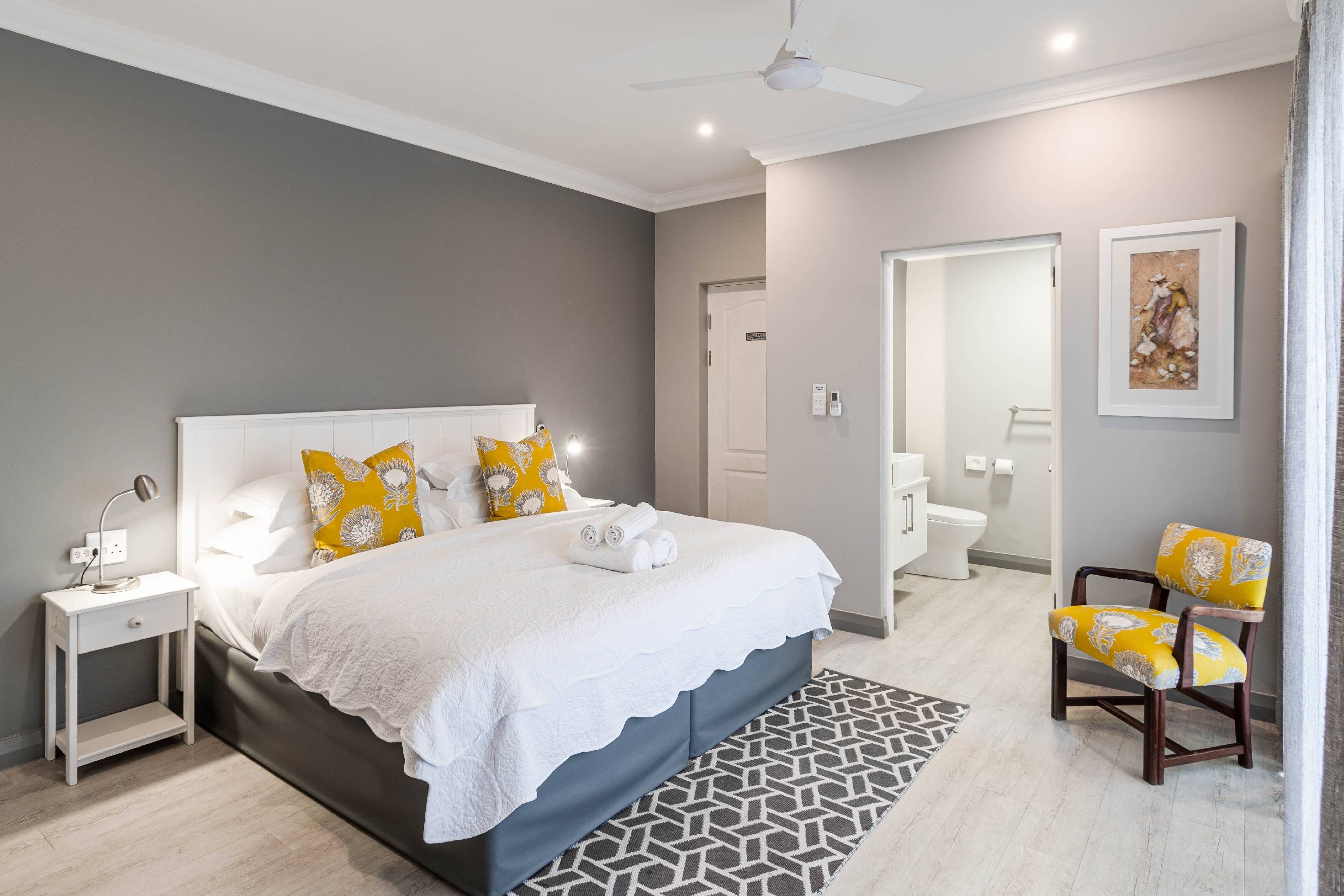 高级双人房, 部分海洋景观 | 迷你吧、客房内保险箱、特色装修、特色家居