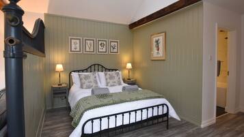 Comfort Cottage, 1 Bedroom | 1 bedroom, individually decorated, individually furnished, desk