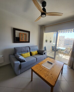 Télévision, table de tennis de table