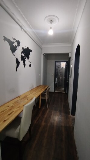 Living area - Ivy Hostel Cafe (Istanbul)