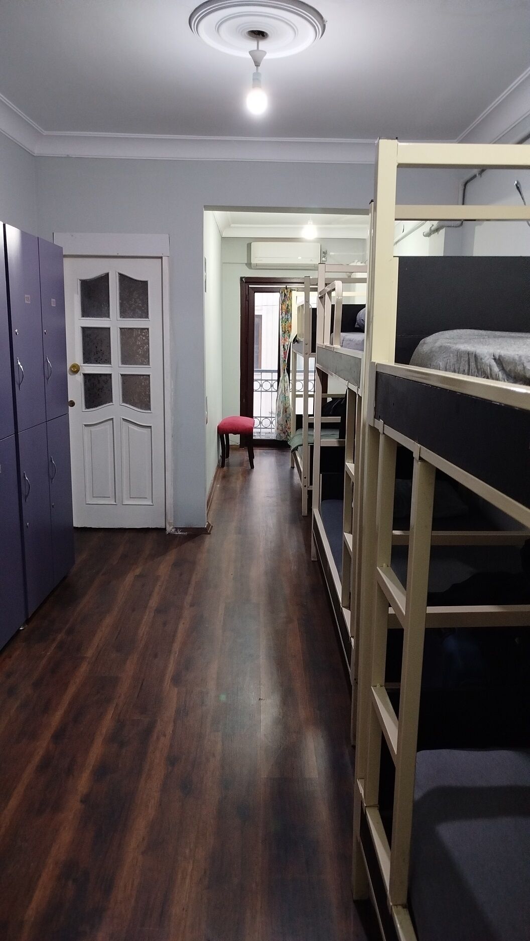 1 Bed in 6-Bed Dormitory (8-Bed Floor) | Ropa de cama de alta calidad y insonorización 