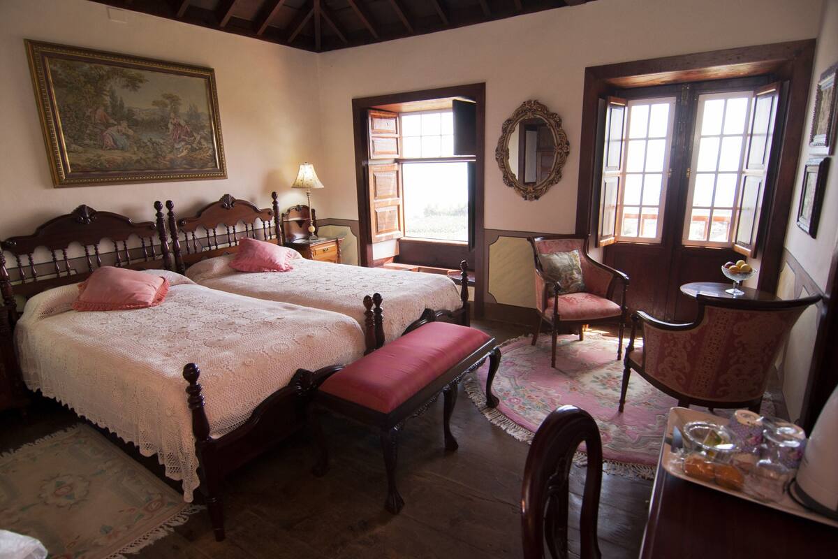 Triple Room, Sea View | In-room safe, desk, free WiFi, bed sheets