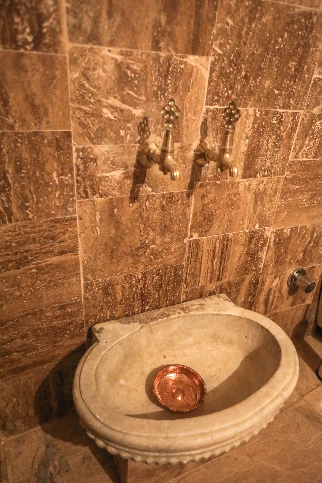 romantic double room (sureyya) | bathroom sink