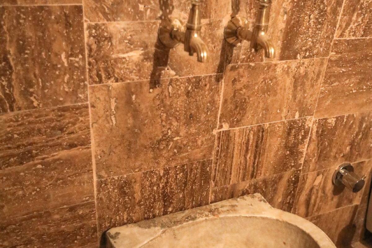 romantic double room (sureyya) | bathroom sink