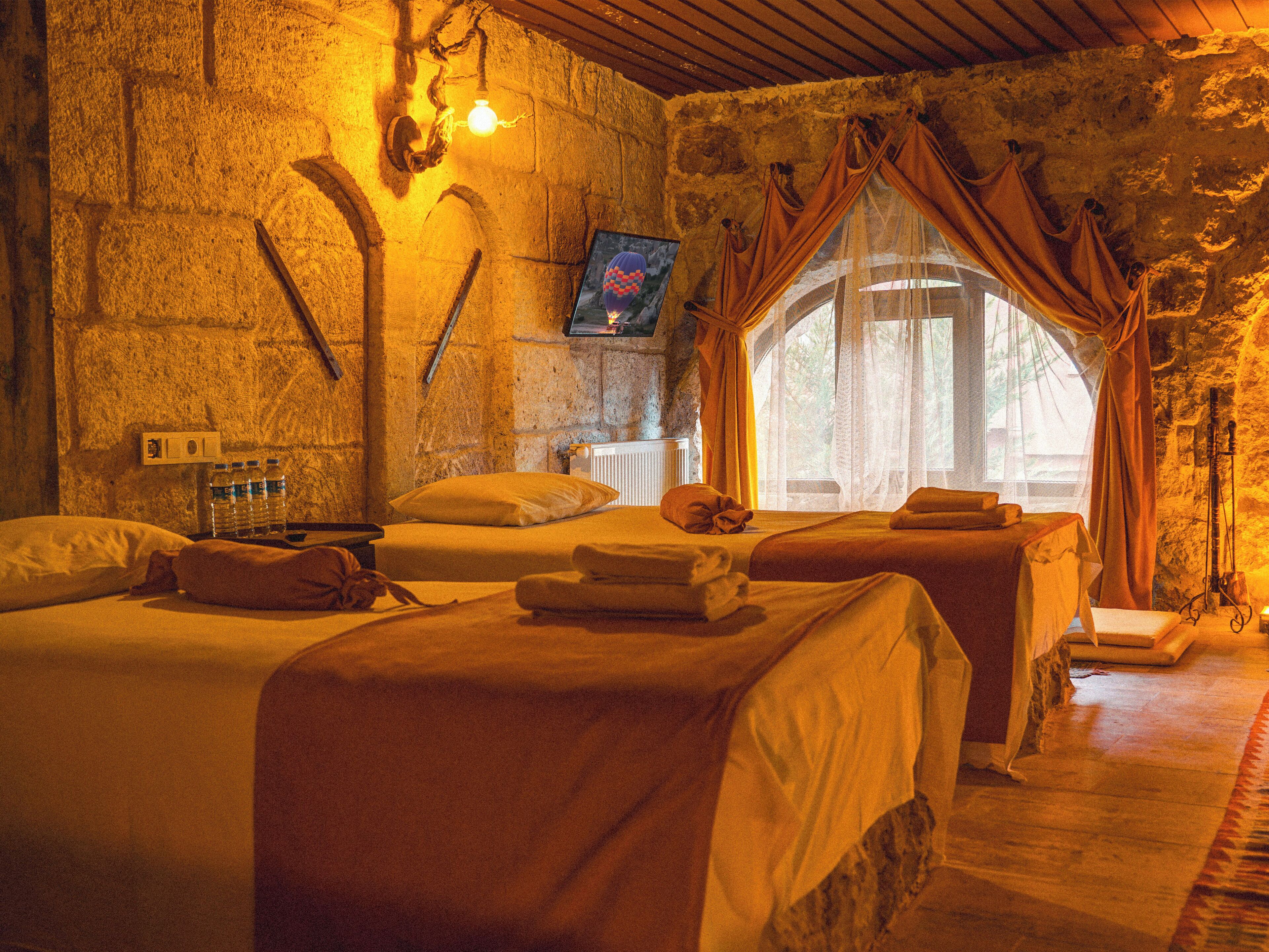 Eysan Stone Family Suite | 1 室のベッドルーム、高級寝具、羽毛の掛け布団、低反発ベッド