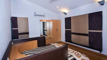 Luxury Villa, 2 Bedrooms, Smoking, Pool View | 2 bedrooms, individually decorated, individually furnished, desk