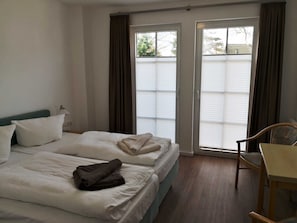 1 bedroom, WiFi, bed sheets