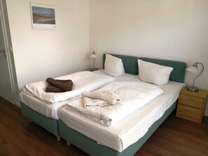 Unclassified image, 3 of 11, button - Double room 03 - Guesthouse & Strandhalle (Ahrenshoop)