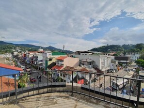 Balcony - Bed Station 210 (Kandy)