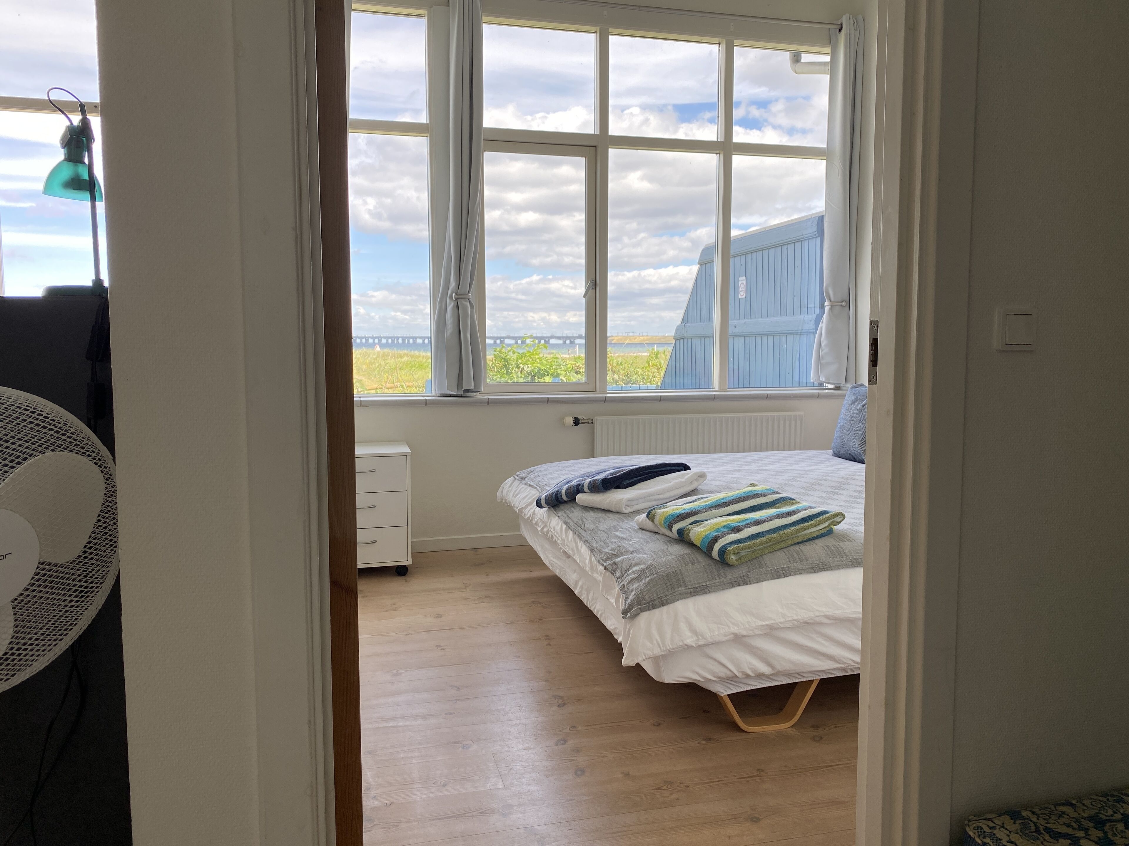 2 habitaciones y espacio para trabajar con laptop 