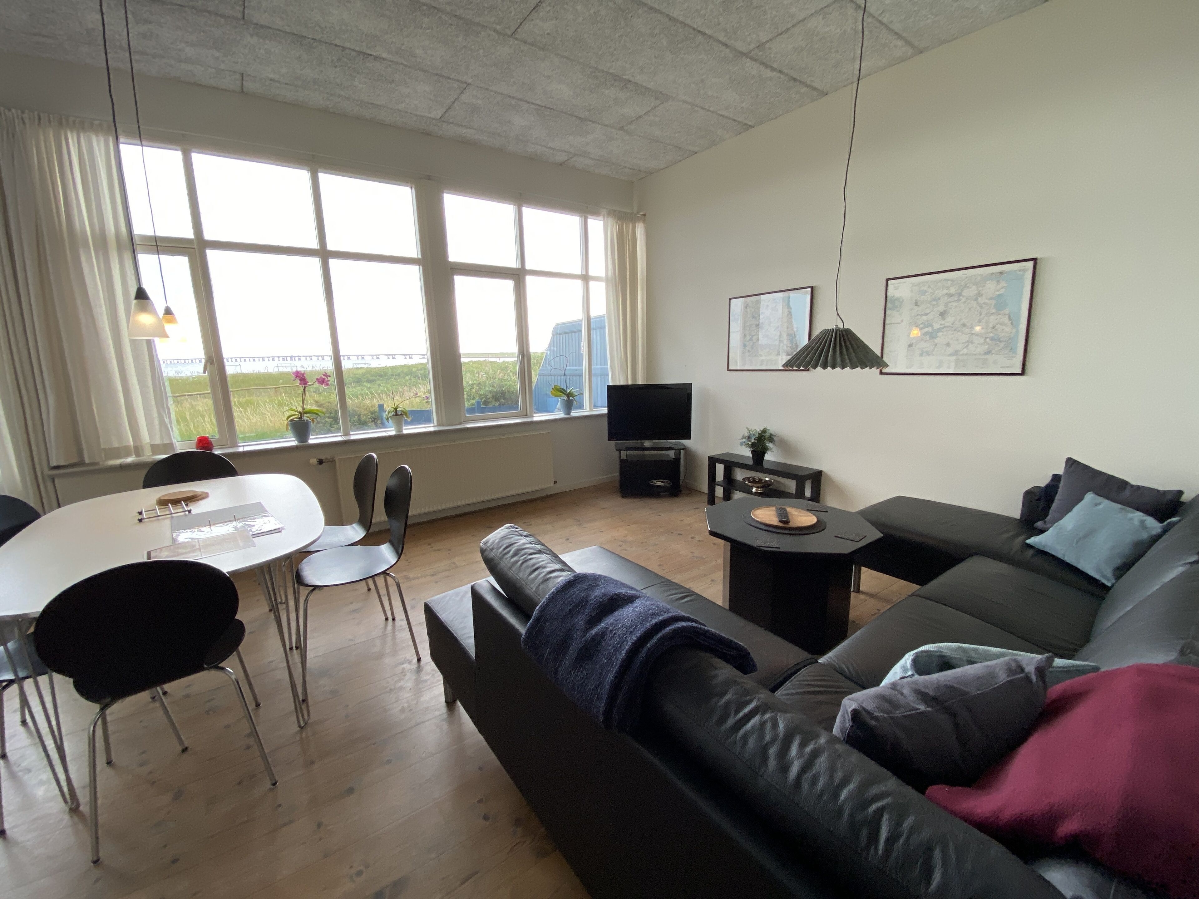 Family Apartment, 2 Bedrooms, Non Smoking, Ocean View (D) | Living area
