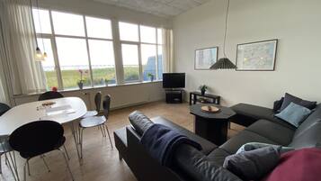 Family Apartment, 2 Bedrooms, Non Smoking, Ocean View (D) | Living area