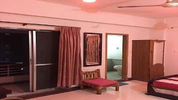 2 bedrooms, in-room safe, iron/ironing board, WiFi