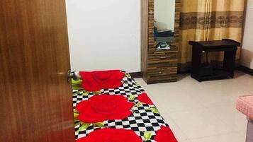 2 bedrooms, in-room safe, iron/ironing board, WiFi