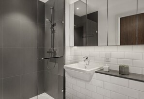 Bathroom shower - Citadines Islington London (London)