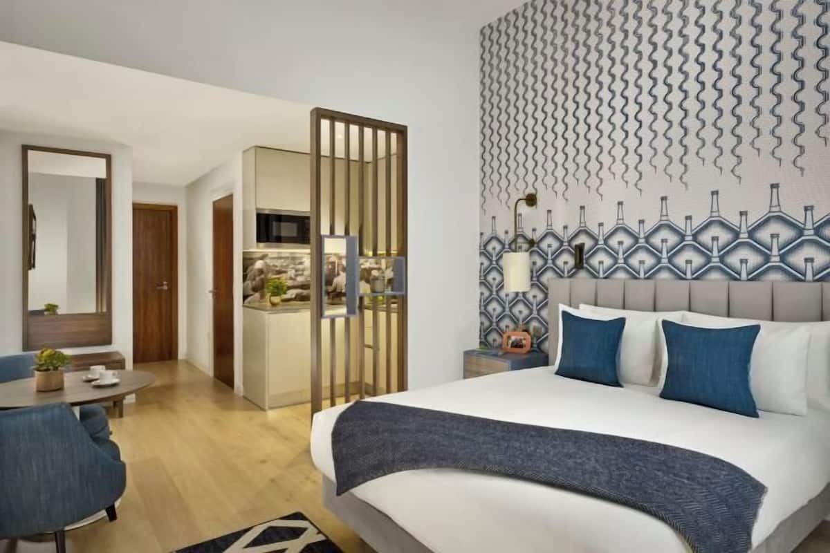 1 bedroom, in-room safe, individually decorated, individually furnished