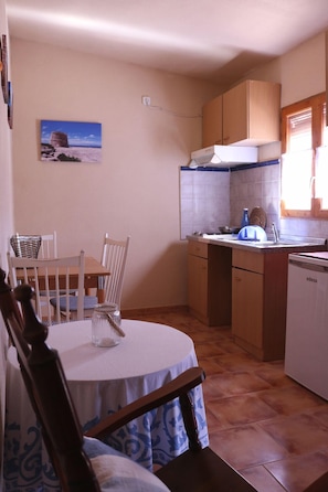 Dining - Lodging Can Vicent Mestre without air conditioning (Sant Ferran de Ses Roques)