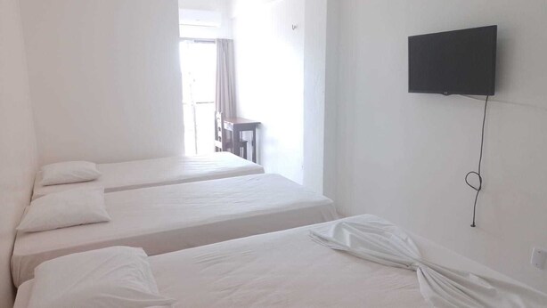 Room - Hotel New Tokyo (Capitao Poco)