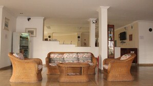 Lobby sitting area - Hotel New Tokyo (Capitao Poco)