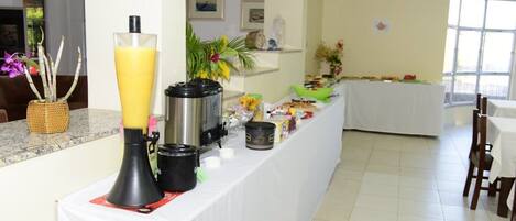 Free daily buffet breakfast