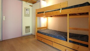 Free WiFi - Apartment for 4 in "Les Hauts de Val Cenis" – Ski-in/Ski-out, Near ESF & Shops (Lanslevillard)