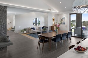 Interior - LUX Resort Style Home-Beach-Golf Retreat Ocean, Bay, and City Views FULL AC (San Diego)