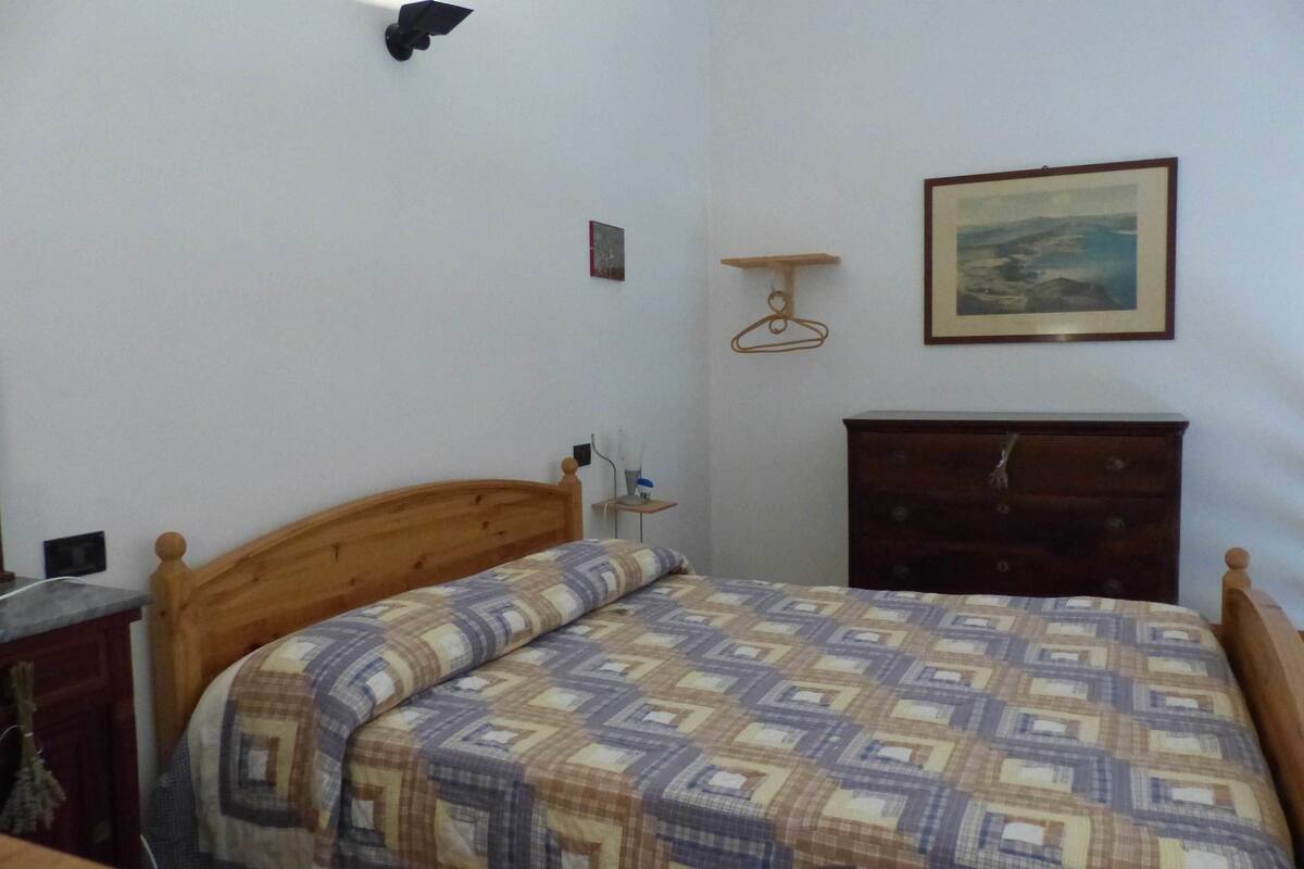 Triple Room | Minibar, in-room safe, desk, cribs (surcharge)