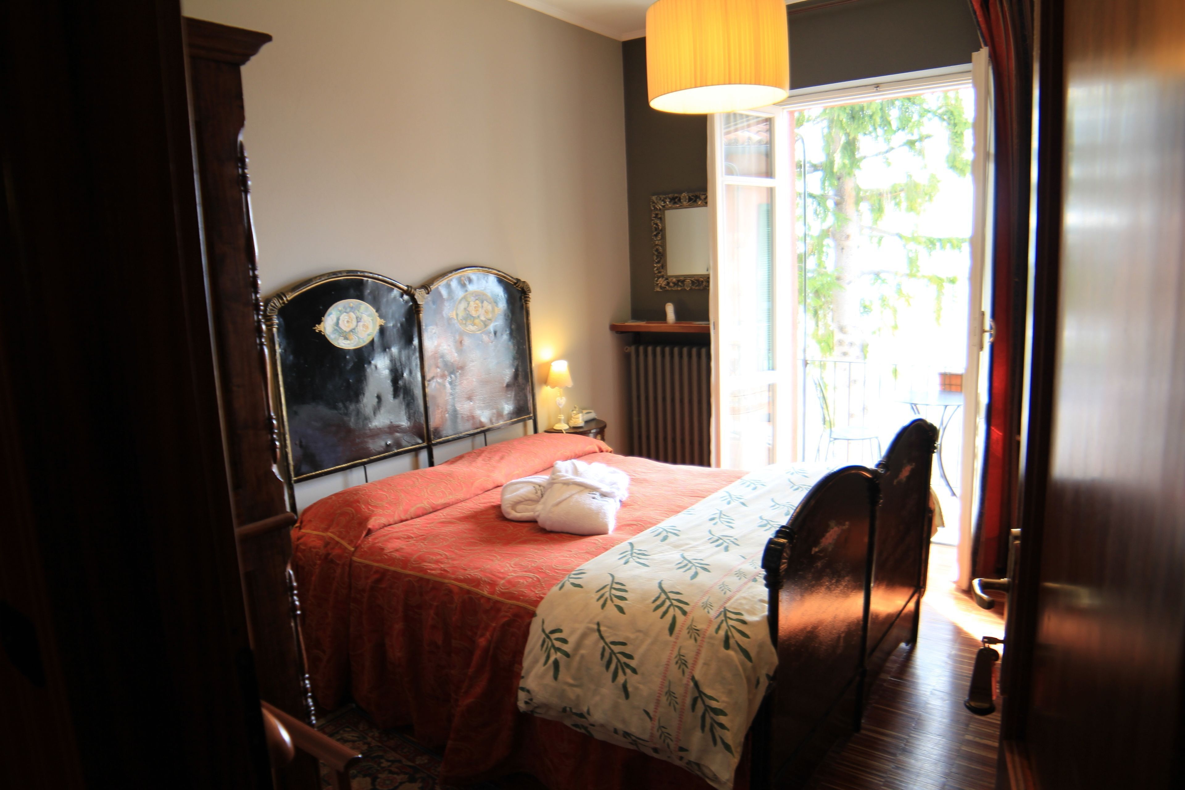 Chambres insonorisées, draps fournis