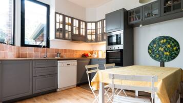 Frigorifero, forno, lavastoviglie