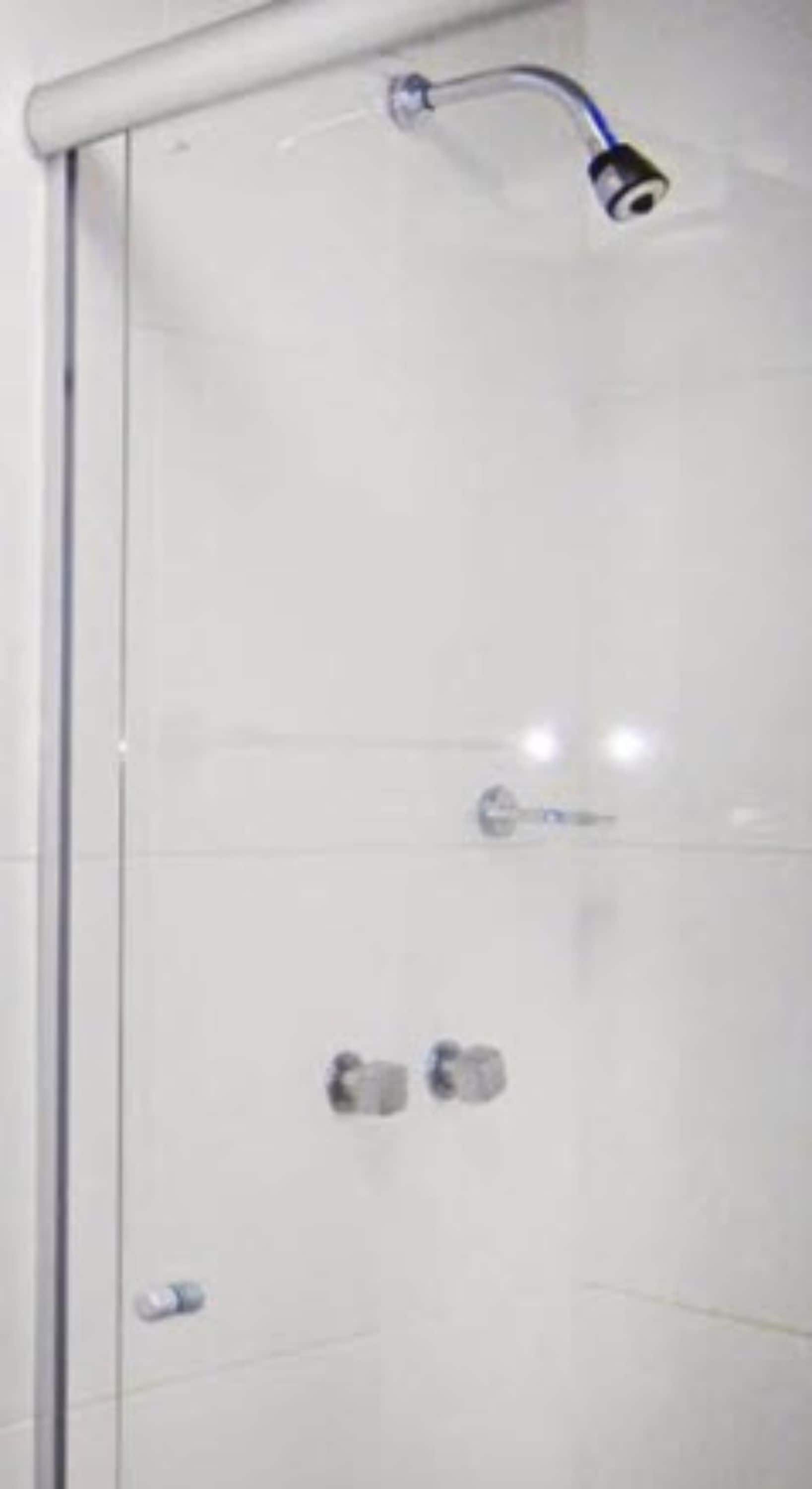 deluxe room | bathroom shower