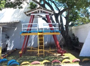 Außen-Kinderspielplatz
