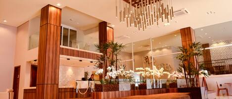 Coin salon dans le hall