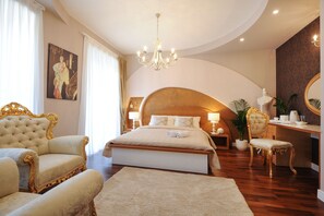 Deluxe Double Room, Balcony | In-room safe, desk, laptop workspace, blackout curtains - Silver & Gold Luxury Rooms (Zadar)
