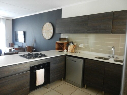 Exquisite top end Townhouse in Oakdene