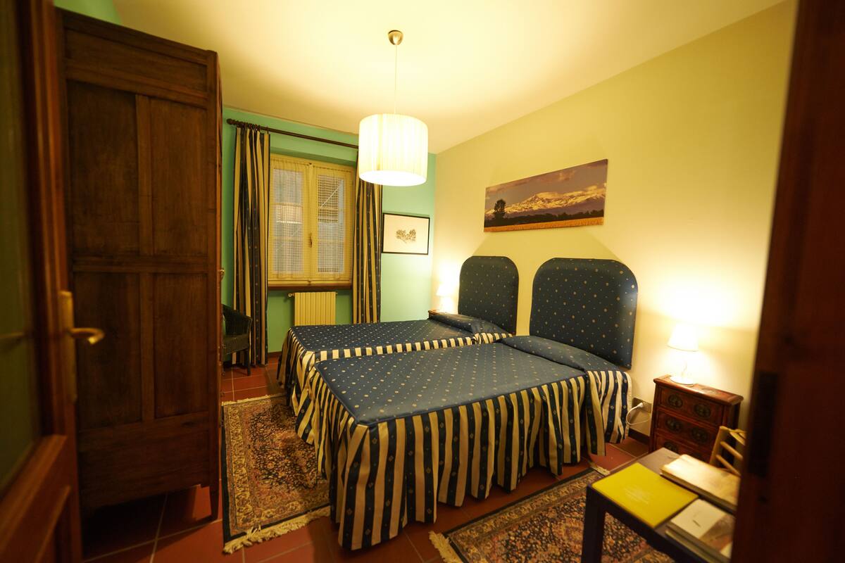 Soundproofing, iron/ironing board, free WiFi