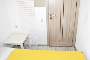 Kahden hengen economy-huone | Ilmainen Wi-Fi, vuodevaatteet