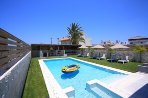 Deluxe Villa, 4 Bedrooms, Private Pool | Terrace/patio - Villa Elpida (Hersonissos)