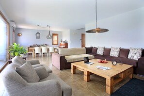 Villa Deluxe - 4 sovrum - privat pool | Vardagsrum | Smart-tv