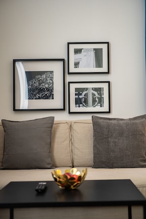 Flat-screen TV, heated floors