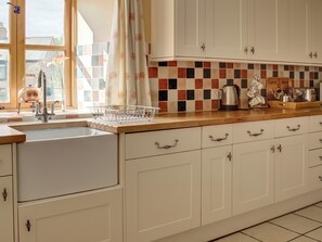 Dishwasher, high chair - Leonard Barn is steeped in history near to Stroud in Gloucestershire. (Near Stroud)