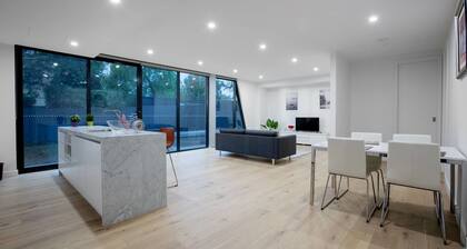 106 Modern Prestige 3-storey New Establishment