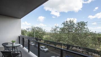Apartment (3 Bedrooms) | Balcony view