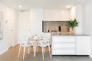 Căn hộ (2 Bedrooms) | Khu vực ăn uống tại phòng