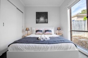 Casa (4 Bedrooms) | 4 habitaciones, tabla de planchar con plancha y ropa de cama 