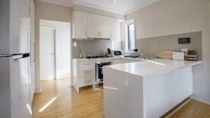 Private kitchen - 70 Greenbell Doncaster (Doncaster East)
